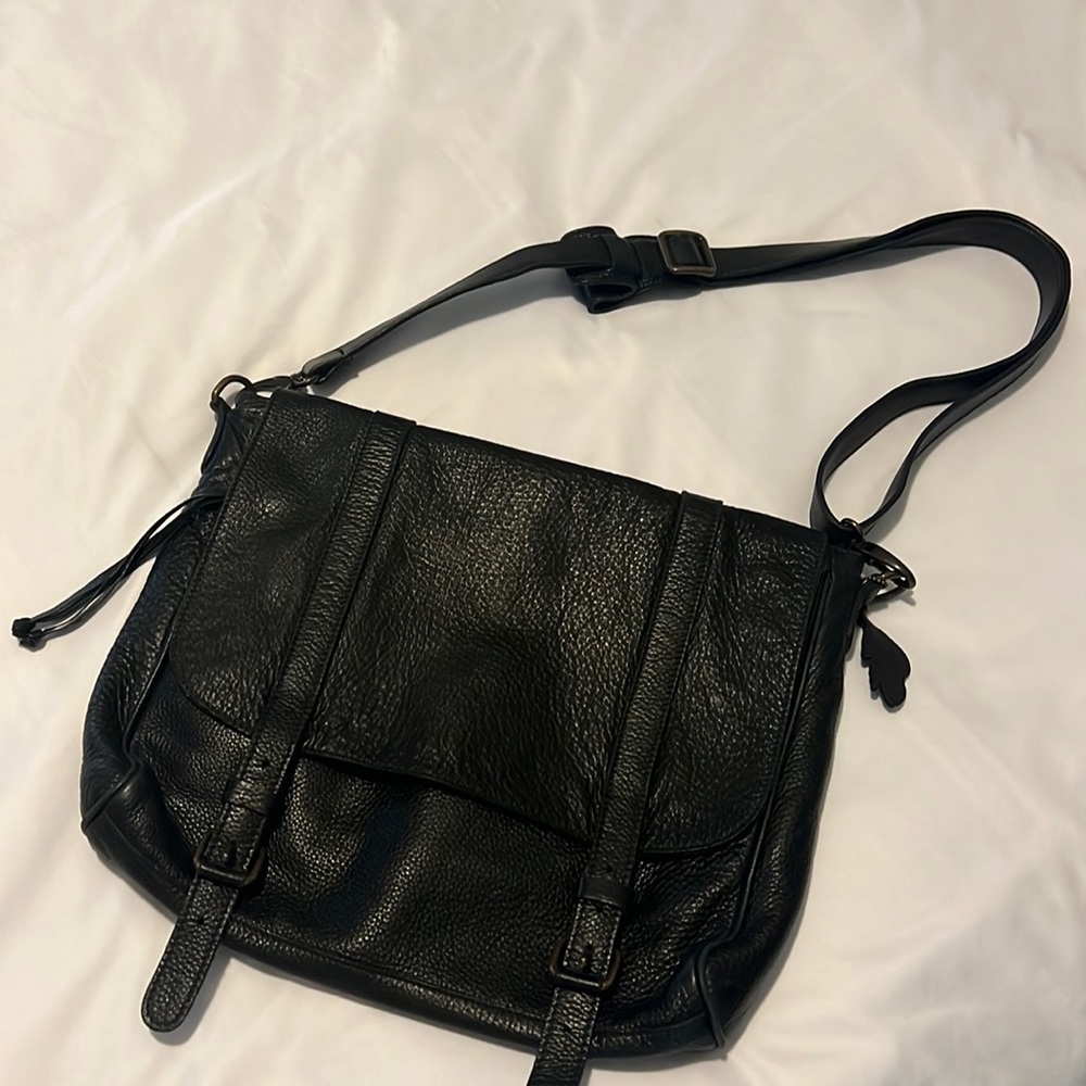ROOTS MESSENGER BAG